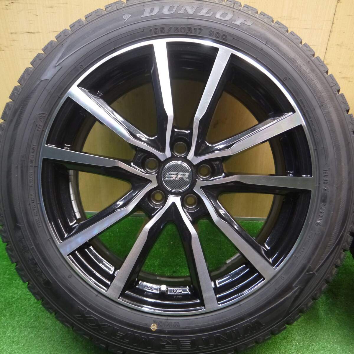 超バリ溝!21年!ほぼ10分★ロッキー ライズ 等 195/60R17 スタッドレス ダンロップ ウインターマックス WM02 STRANGER ストレンジャー 17インチ PCD100/5H★4122407Hス