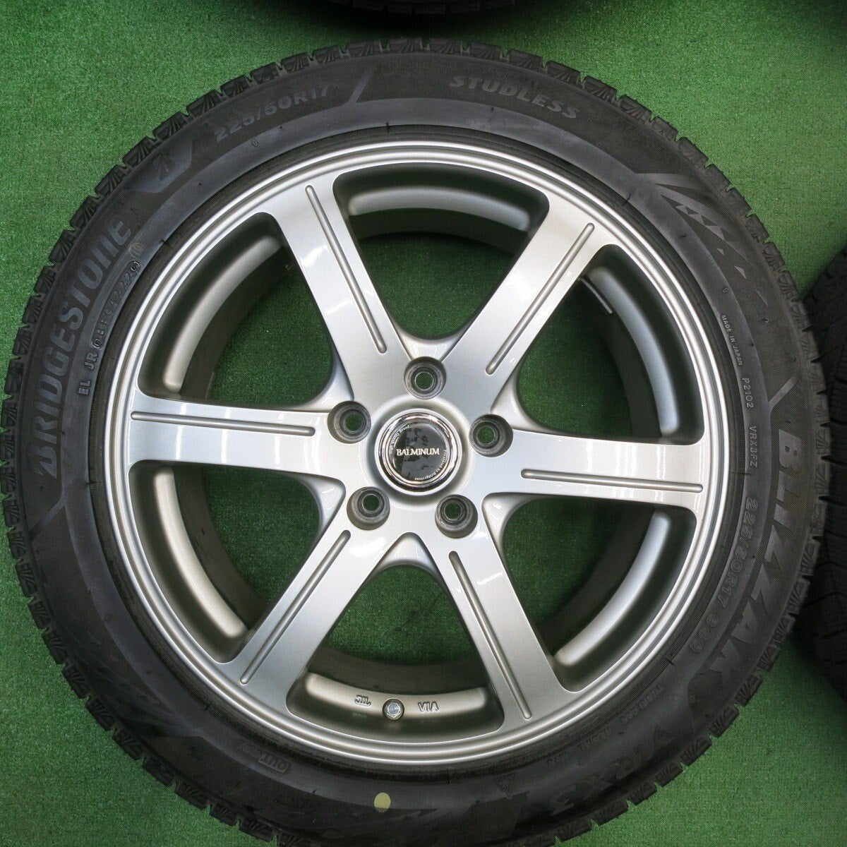 バリ溝!22年!キレイ!9分★スタッドレス 225/50R17 ブリヂストン ブリザック VRX3 BALMINUM バルミナ 17インチ PCD114.3/5H★5031601TNス