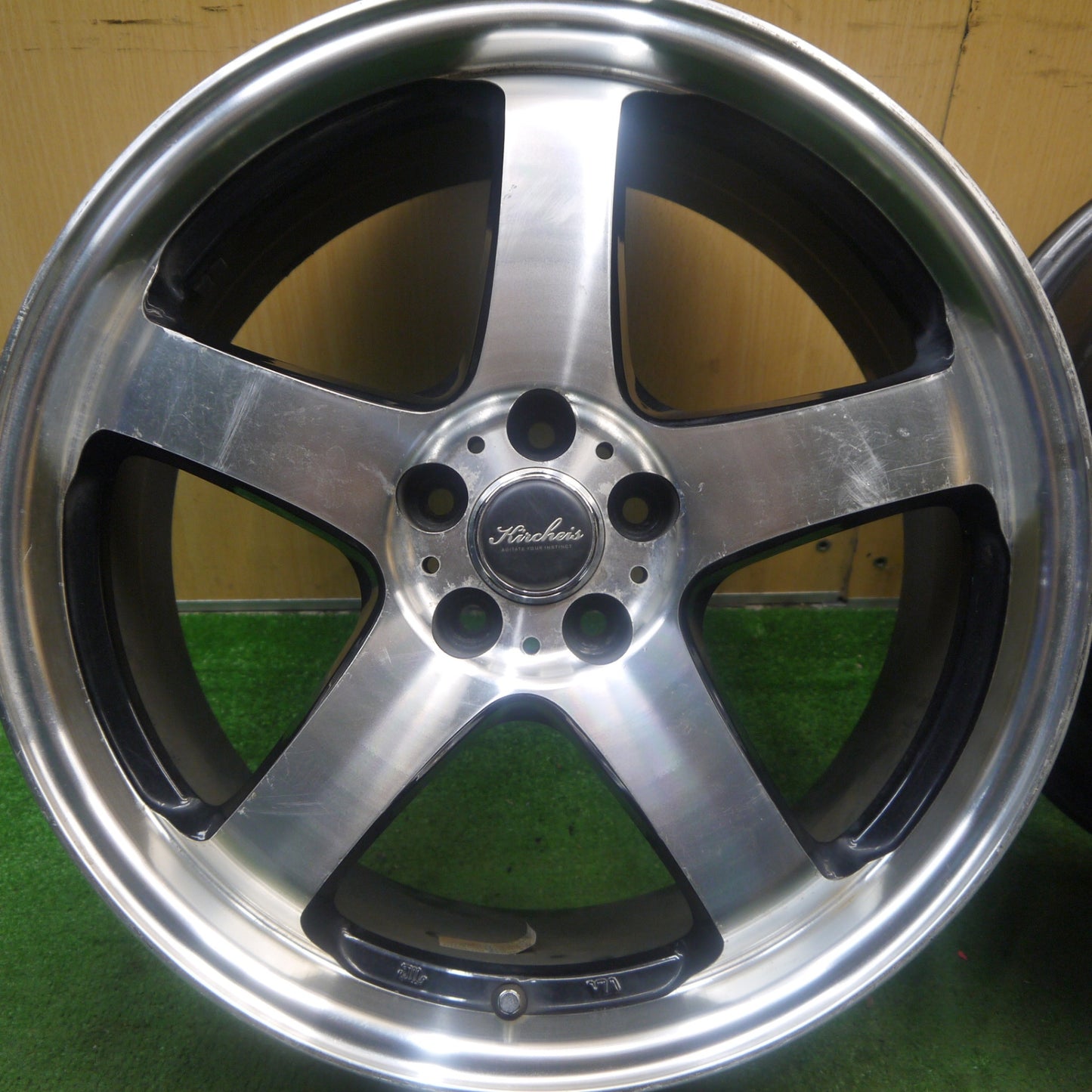4本価格★プリウス 等 Kircheis キルヒアイス 18インチ ホイール 18×8J PCD100/5H★5090503Hホ