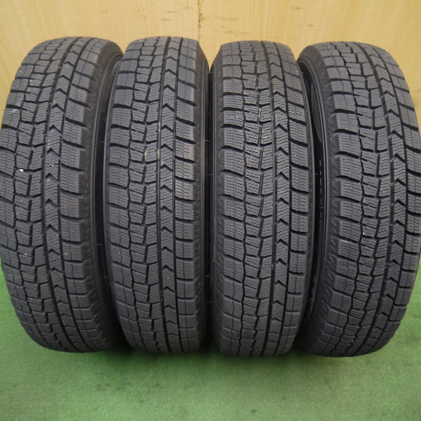 バリ溝!24年!キレイ!ほぼ10分★スタッドレス 145/80R13 ダンロップ ウインターマックス WM02 VEMOTION Vエモーション 13インチ PCD100/4H★5071802Hス