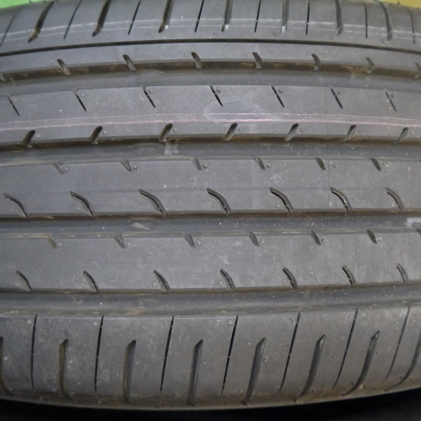 新車外し!25年★225/65R17 ヨコハマ アドバン V03 タイヤ 17インチ 40系 アルファード ヴェルファイア 等★5112509Hノタ