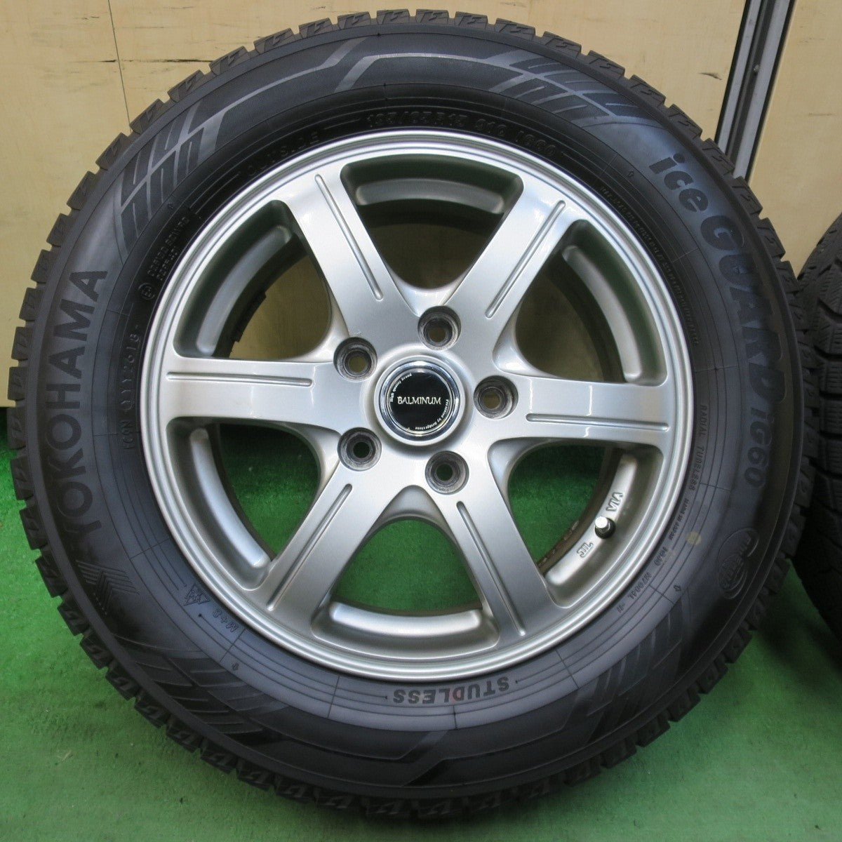 バリ溝!キレイ!9分★スタッドレス 195/65R15 ヨコハマ アイスガード iG60 BALMINUM バルミナ 15インチ PCD114.3/5H★5022606イス