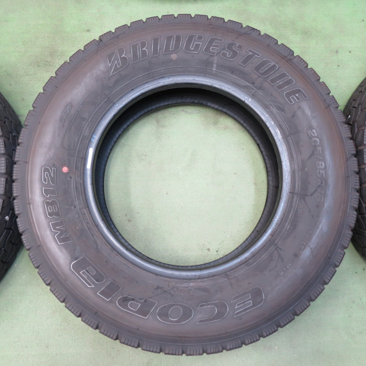 バリ溝!25年!8.5分!6本★トラック タイヤ 205/85R16 117/115N ブリヂストン エコピア M812 ミックス オールシーズン 16インチ★5102307イスタ