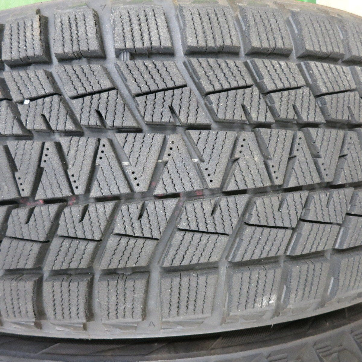 バリ溝!9.5分★RMP スタッドレス 225/55R19 ブリヂストン ブリザック DM-V1 19インチ PCD114.3/5H★5020607TNス