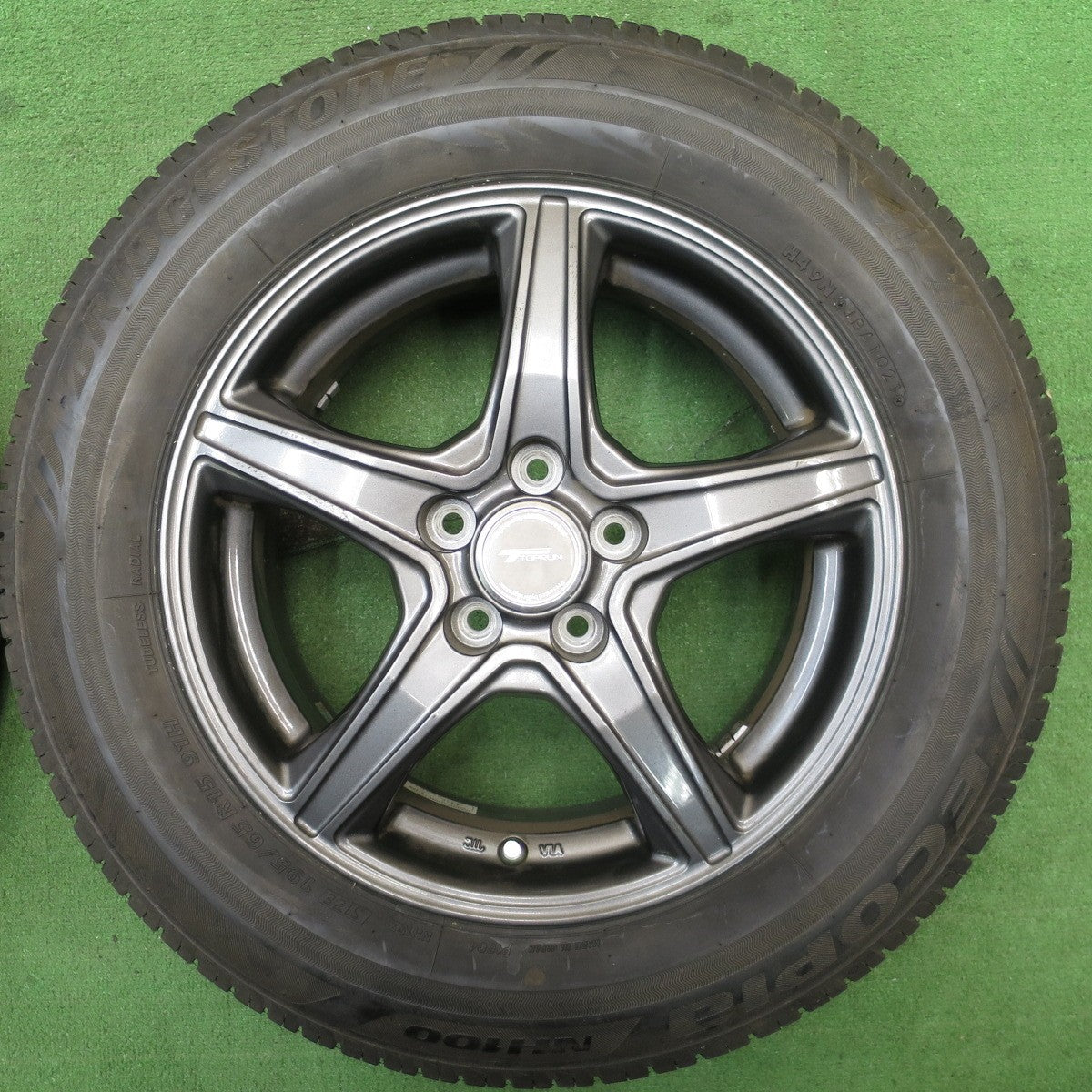 バリ溝!21年!キレイ!9.5分★プリウス 等 195/65R15 ブリヂストン エコピア NH100 TOPRUN トップラン 15インチ PCD100/5H★5060304NJノ