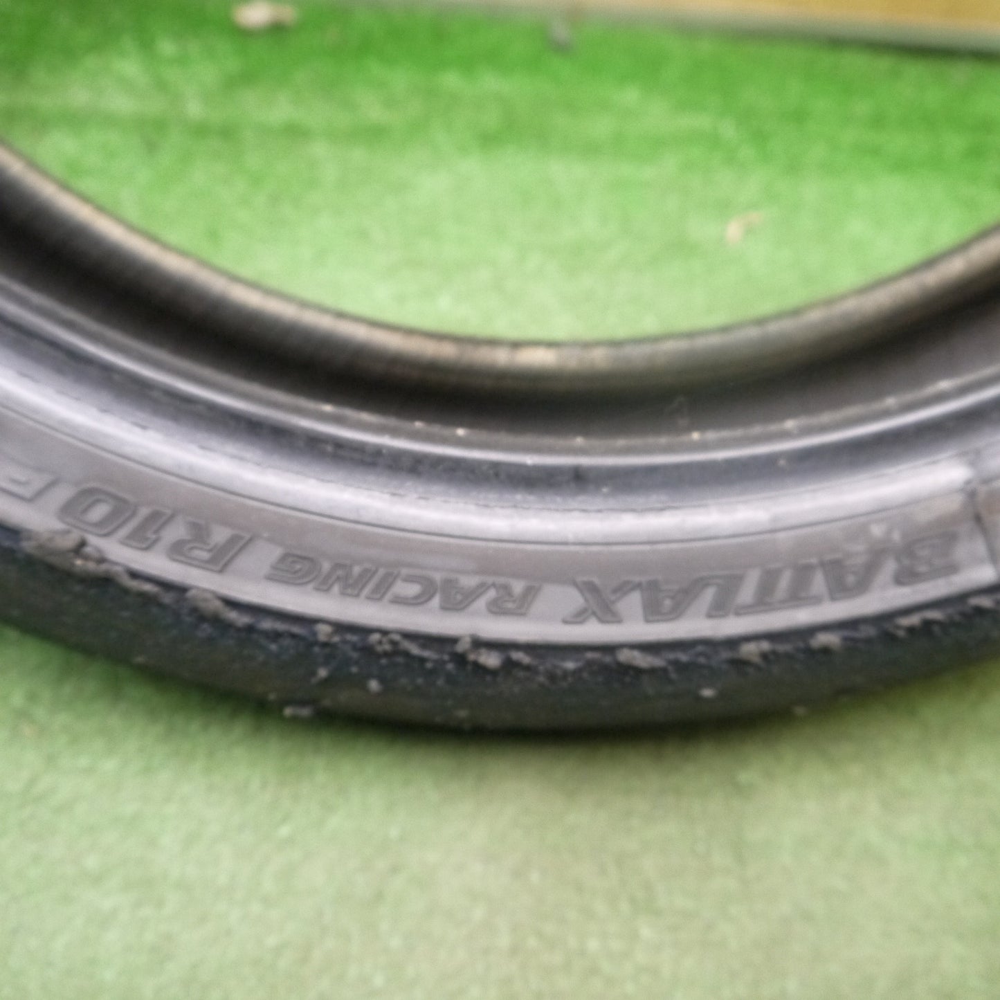 前後2本セット★バイク タイヤ 120/600R17 180/640R17 ブリヂストン バトラックス レーシング R10 17インチ レース CBR600RR 等★5092209Hノタ