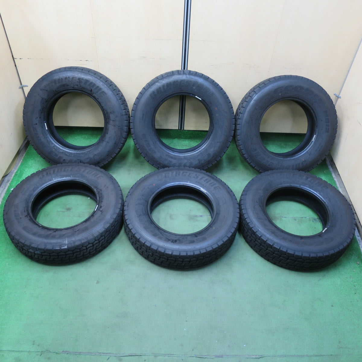 バリ溝!25年!9.5分!6本★トラック タイヤ 205/85R16 117/115N ブリヂストン エコピア M812 ミックス オールシーズン 16インチ★5101003イスタ