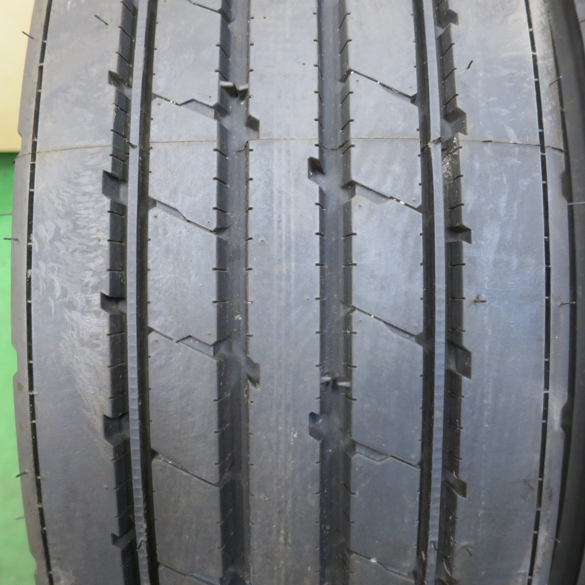 新車外し!24年★トラック タイヤ 265/70R19.5 140/138J ブリヂストン R173 19.5インチ★6053003イノタ