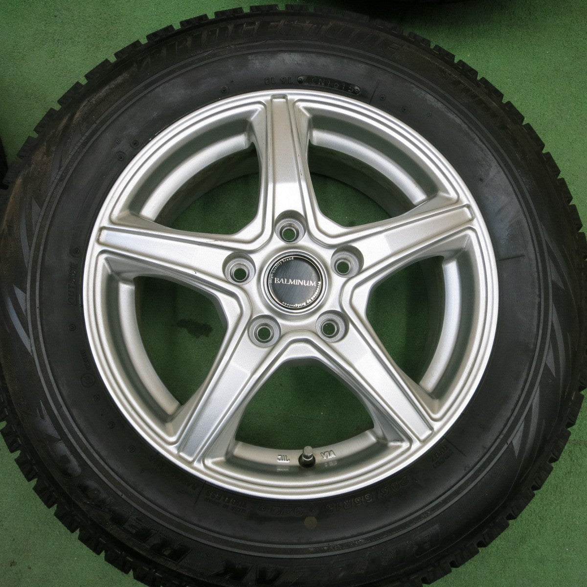 超バリ溝!キレイ!ほぼ10分★スタッドレス 205/65R15 ブリヂストン ブリザック REVO GZ BALMINUM バルミナ 15インチ PCD114.3/5H★5050102TTス