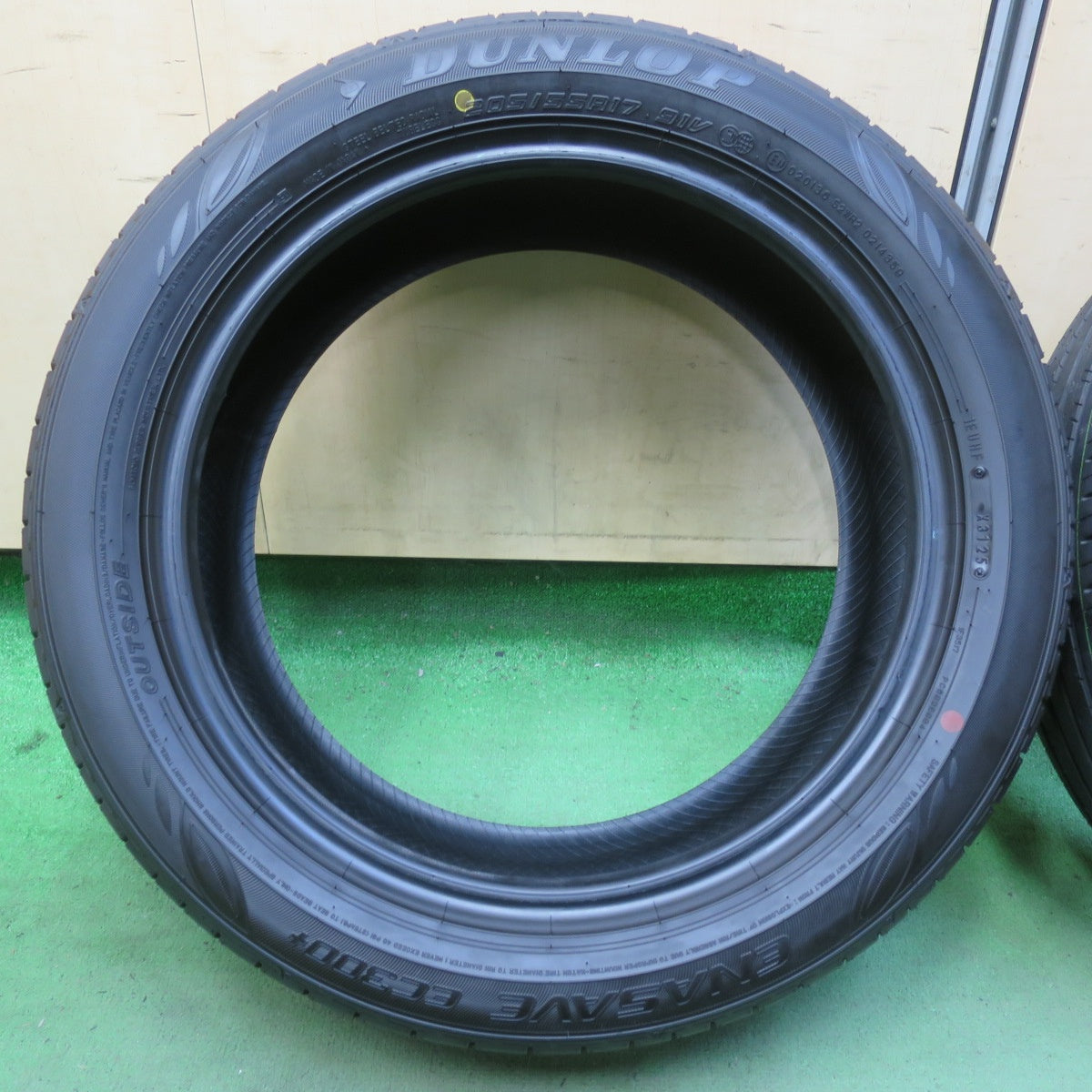 新車外し!25年★205/55R17 ダンロップ エナセーブ EC300+ タイヤ 17インチ ノア ヴォクシー 等★5092209イノタ