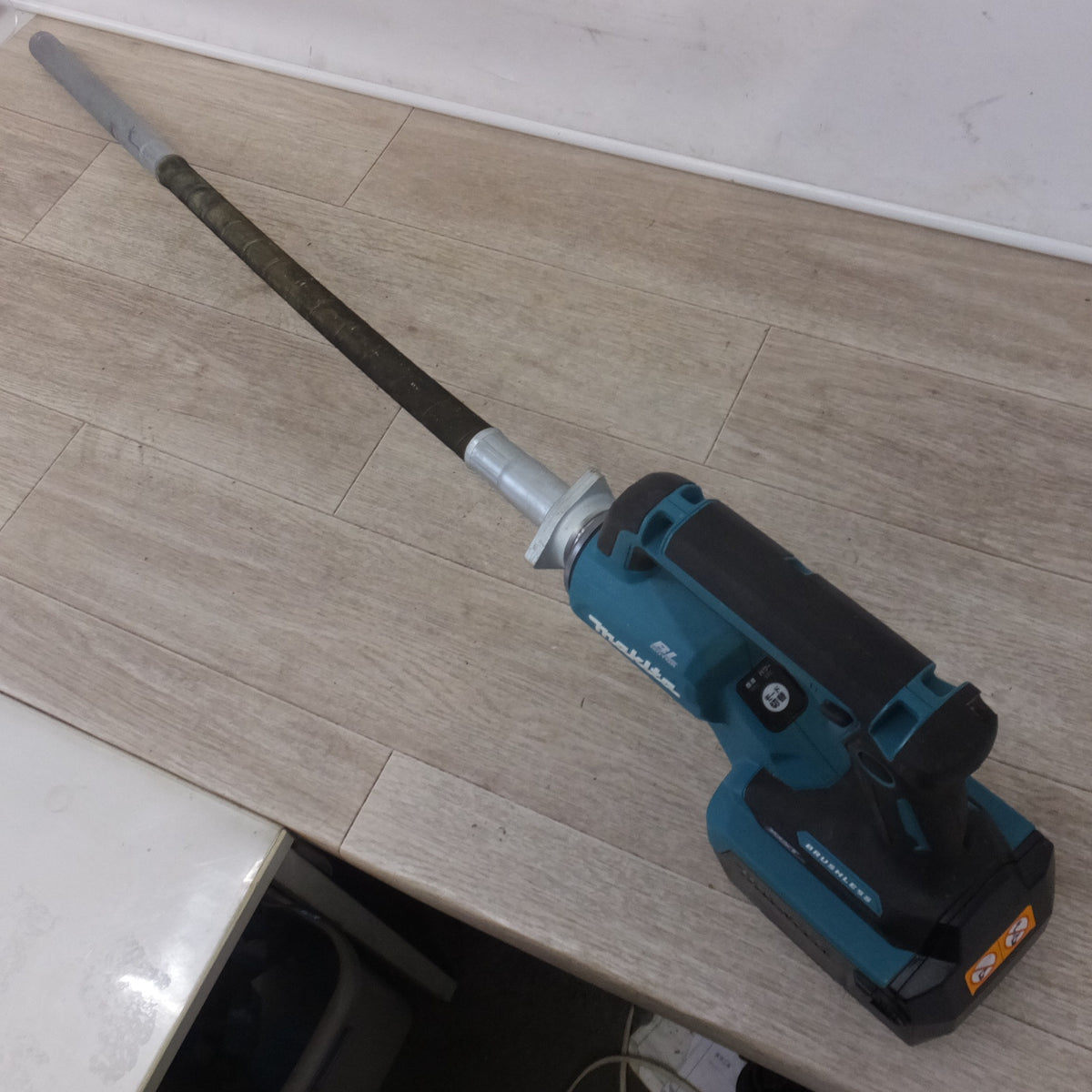 ★マキタ makita 充電式コンクリートバイブレータ VR001G バッテリ BL4025 セット★