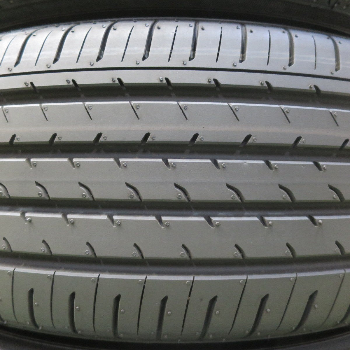 新車外し!25年★トヨタ 40系 アルファード ヴェルファイア 純正 225/65R17 ヨコハマ アドバン V03 17インチ PCD120/5H★5090104イノ