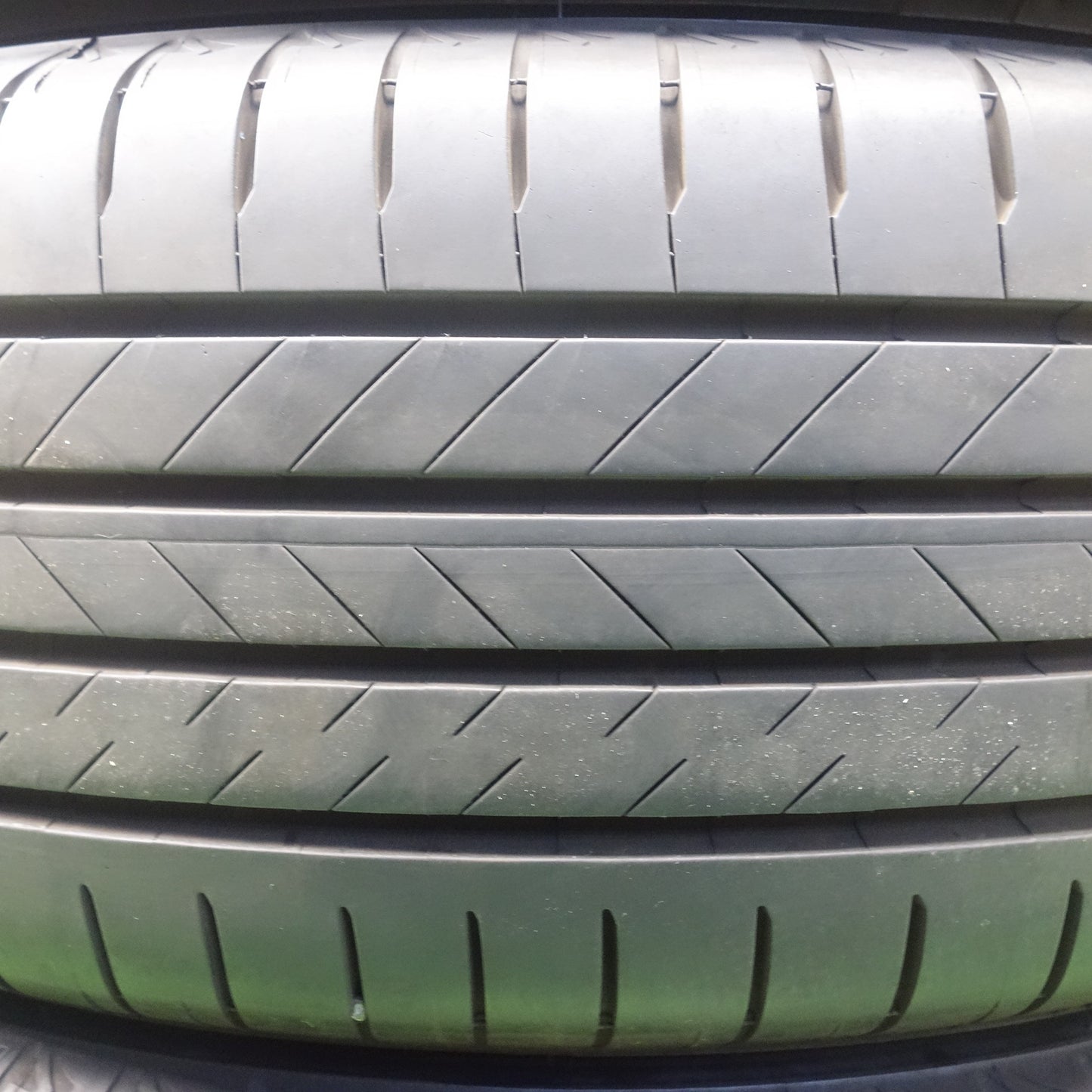 バリ溝!25年!9.5分★215/60R17 ブリヂストン アレンザ 001 ALENZA タイヤ 17インチ カローラクロス C-HR ハイエース アルファード エルグランド 等★6011703KTノタ
