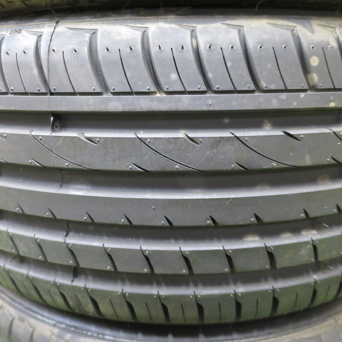 未使用!23年★215/40R18 アプタニー SPORT macro RA301 APTANY タイヤ 18インチ プリウス 86 BRZ 等★6051602NGノタ