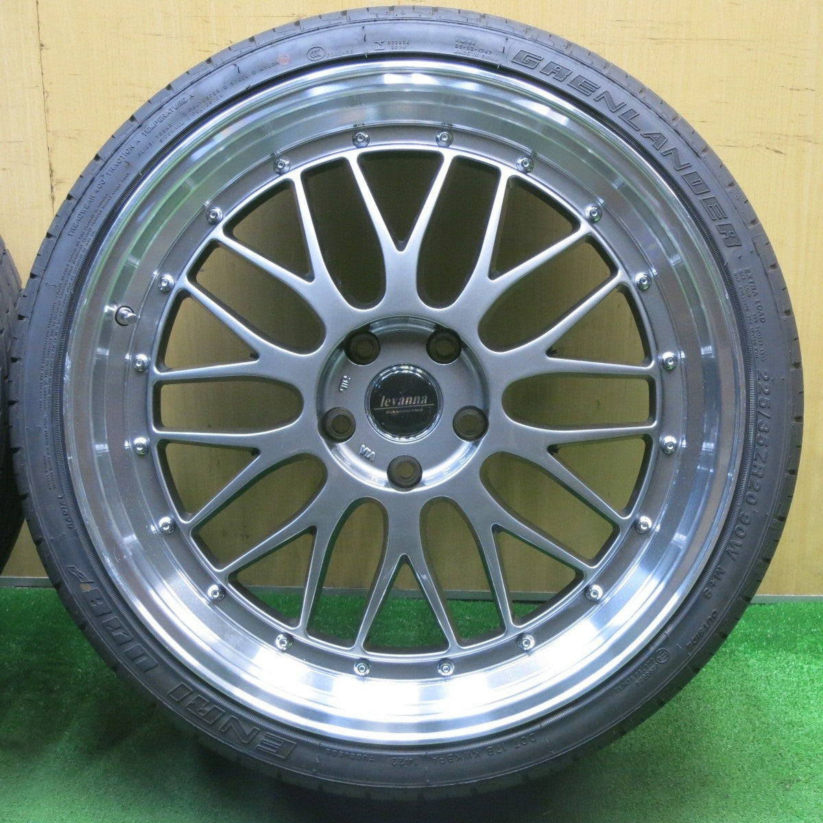 バリ溝 23年 綺麗 9.5分★Levanna V10-EX 225/35R20 245/30R20 グリンランダー ENRI U08 L-ZEAL 56 PCD114.3/5H★5032901NJノ