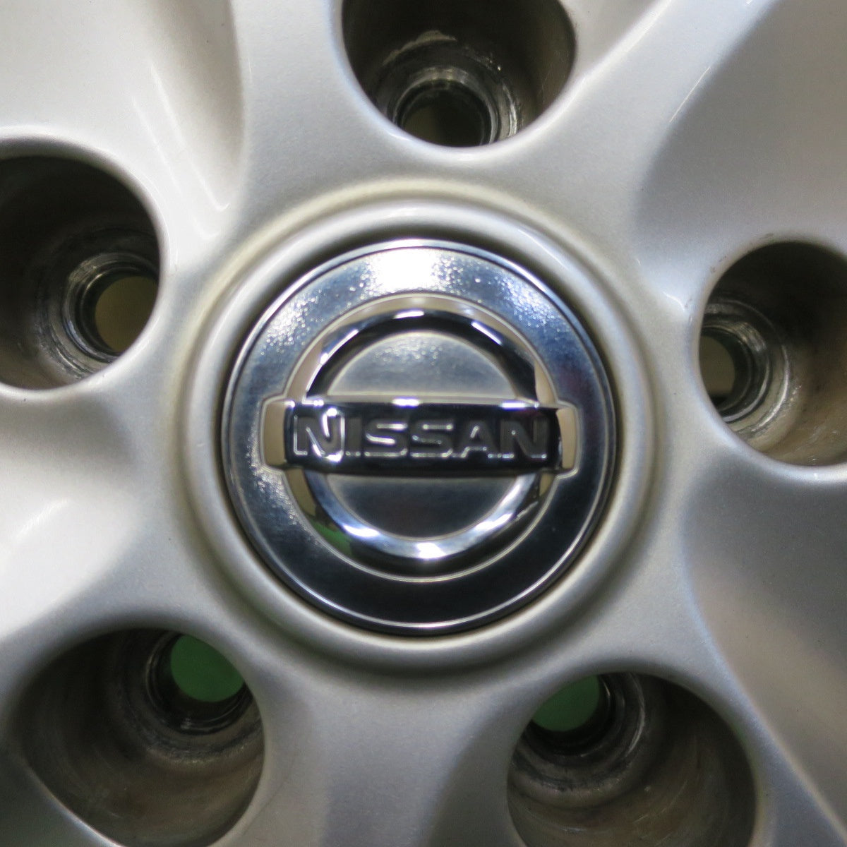 キレイ★日産 C26 セレナ ハイウェイスター 純正 195/60R16 ヨコハマ ブルーアース RV-02 16インチ PCD114.3/5H★5052909イノ