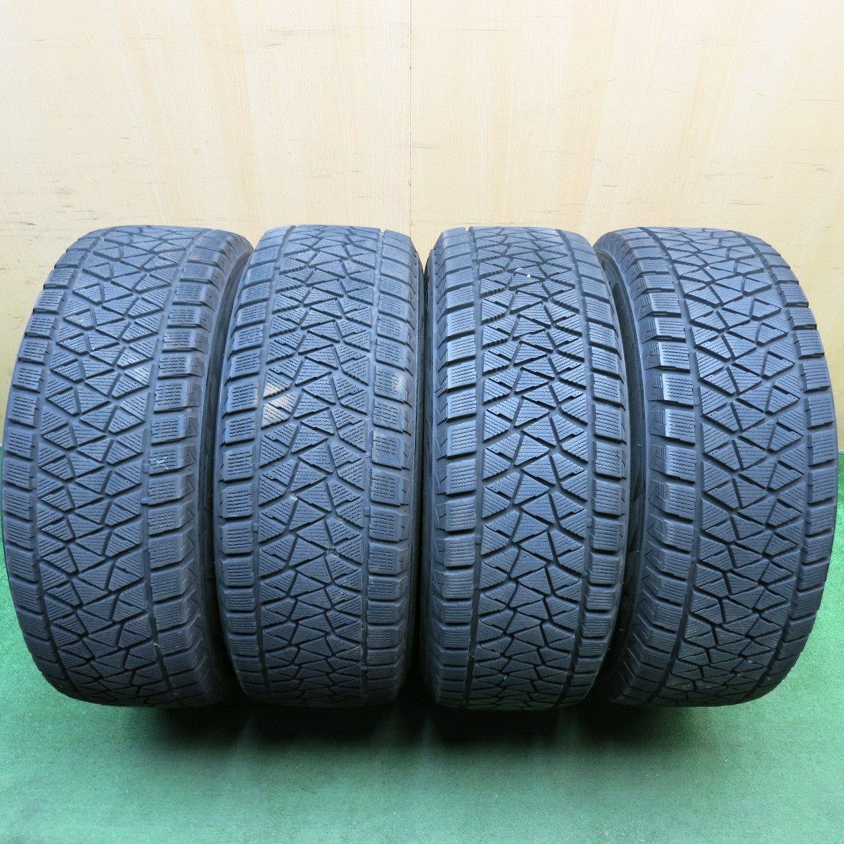 バリ溝!8.5分★KEELER FORCE 265/65R17 スタッドレス ブリヂストン ブリザック DM-V2 キーラー フォース 17インチ PCD139.7/6H★6050208HAス