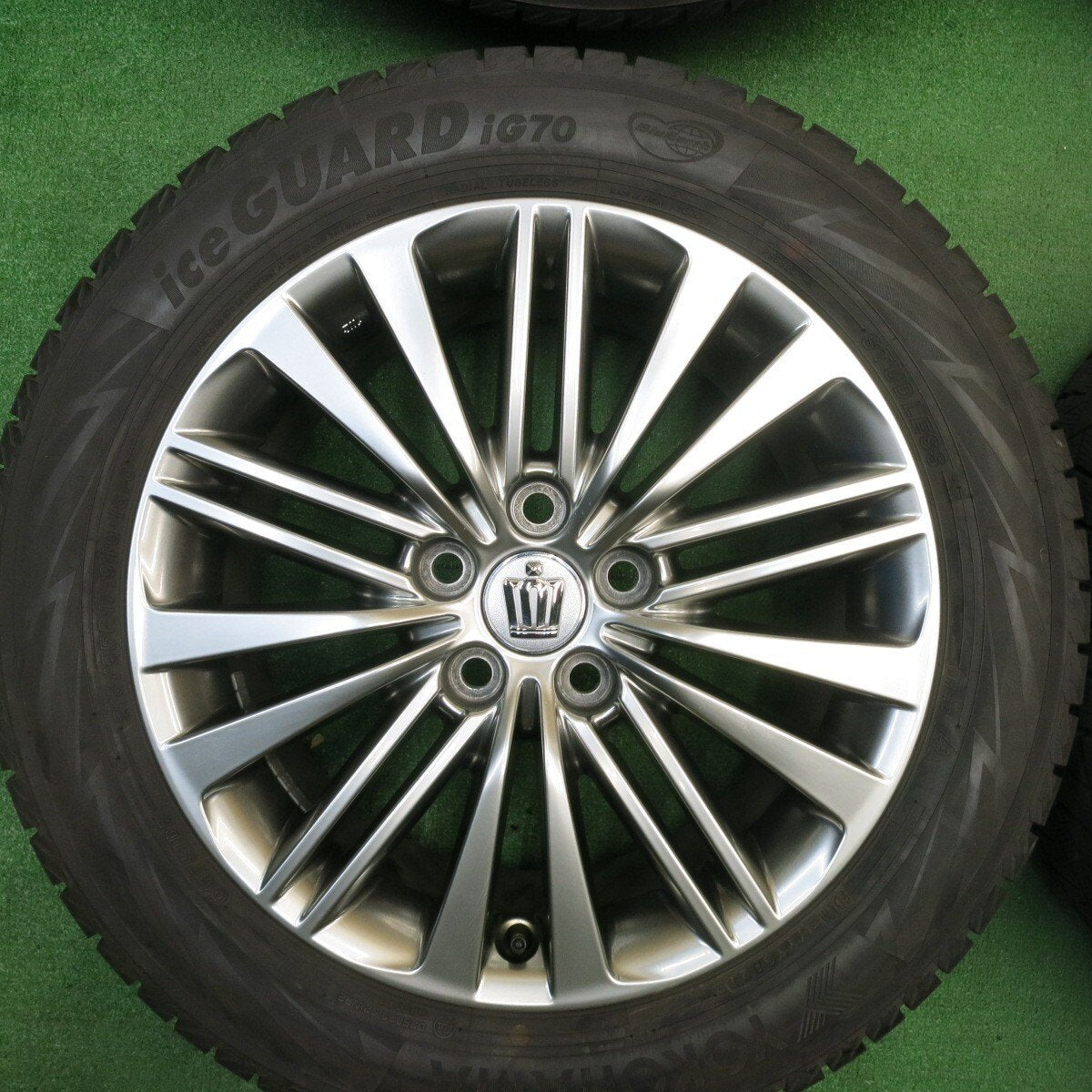 バリ溝!21年!9.5分以上★トヨタ 210系 クラウン ロイヤル 純正 OP 215/55R17 スタッドレス ヨコハマ アイスガード iG70 17インチ PCD114.3/5H★5031608TNス
