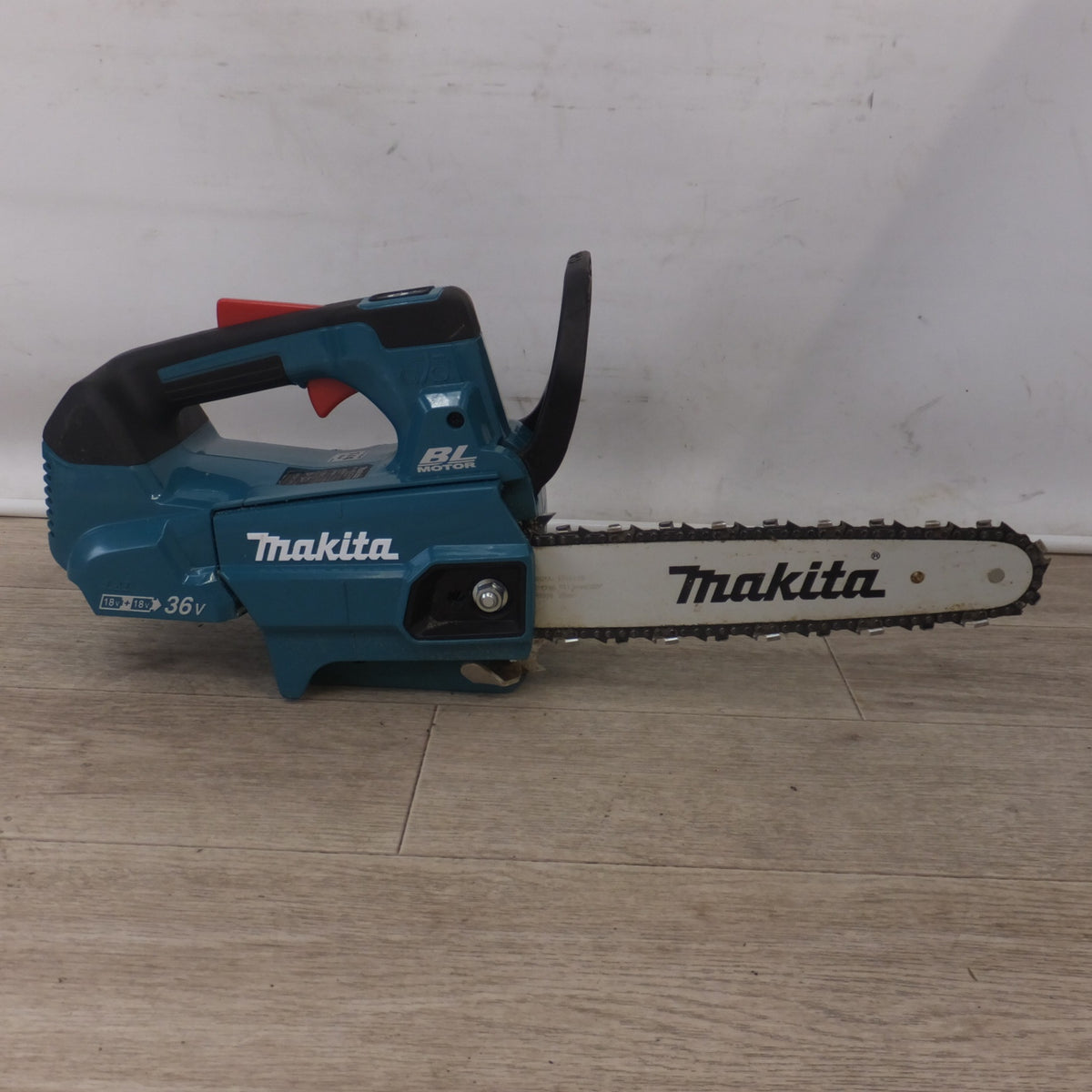 ★マキタ makita 250mm 充電式チェンソー MUC256DGF 36V 本体のみ★