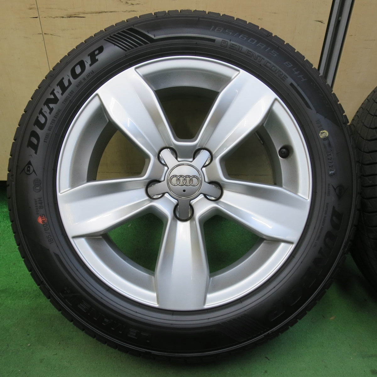 超バリ溝!24年!ほぼ10分★アウディ 8X A1 純正 185/60R15 ダンロップ LE MANS V+ ルマン 5+ 15インチ PCD100/5H★5062205イノ