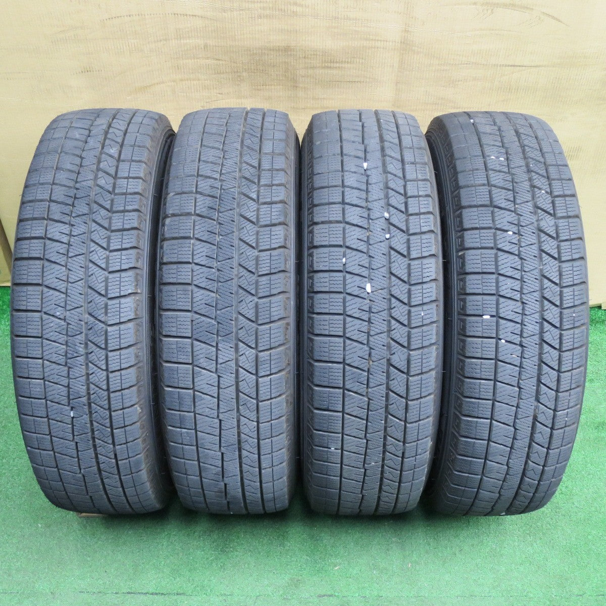 バリ溝!24年!キレイ!9.5分以上★スタッドレス 175/65R15 ダンロップ ウインターマックス03 D.O.S. DOS 15インチ PCD100/4H★6031204NKス