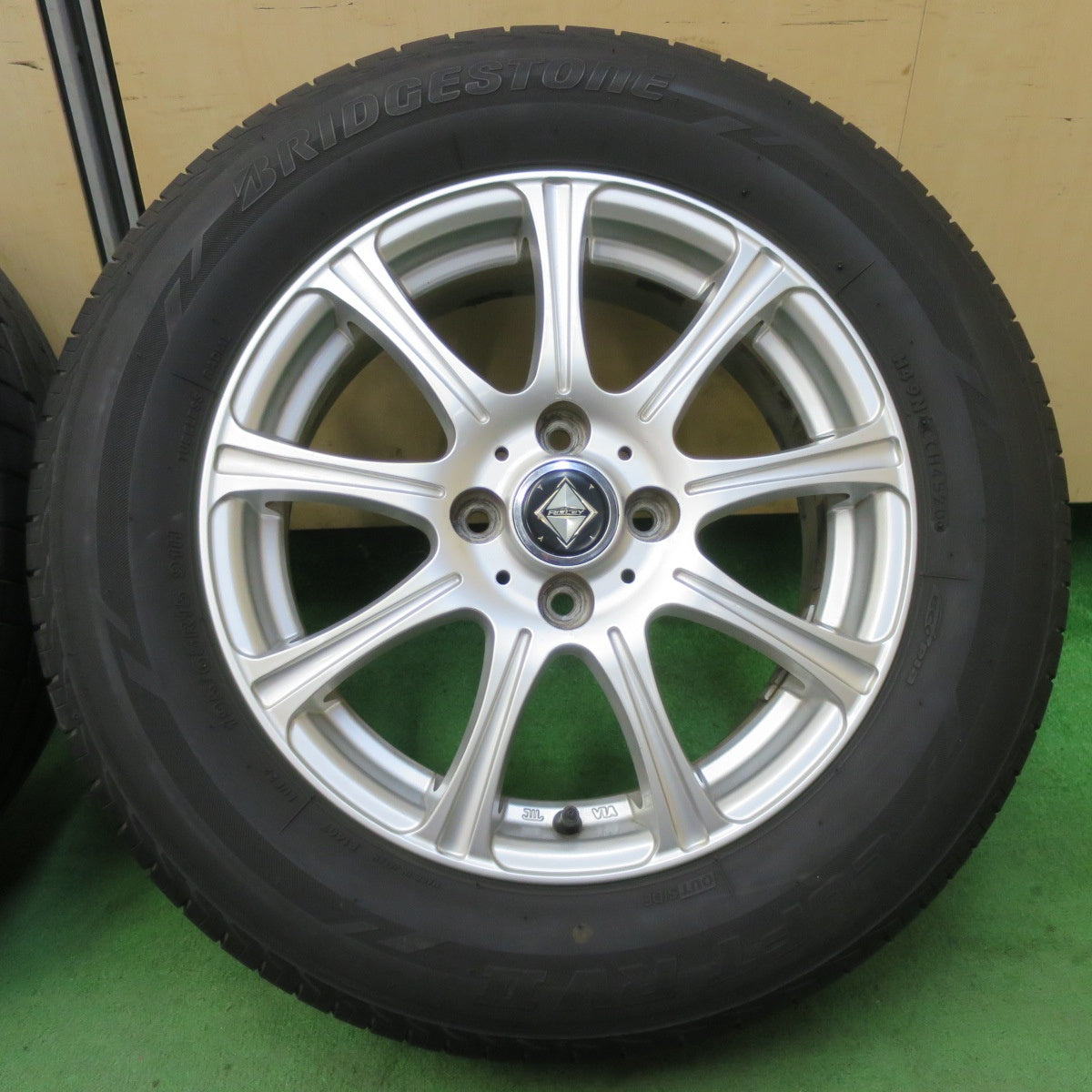 4本価格★195/65R15 ブリヂストン LUFT RV2 RiZLEY ライツレー 15インチ PCD100/4H★5051303イノ