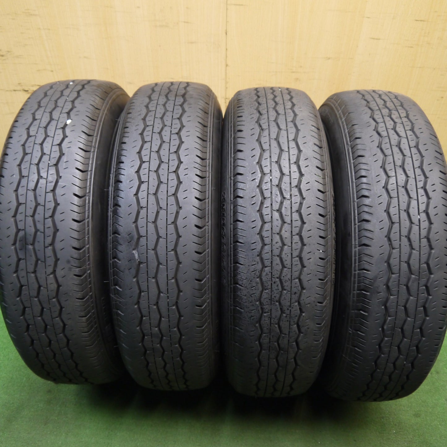 バリ溝!23年!9.5分★トヨタ ハイエース 純正 スチール 195/80R15 107/105N ブリヂストン エコピア RD613 15インチ PCD139.7/6H★5061002Hノ