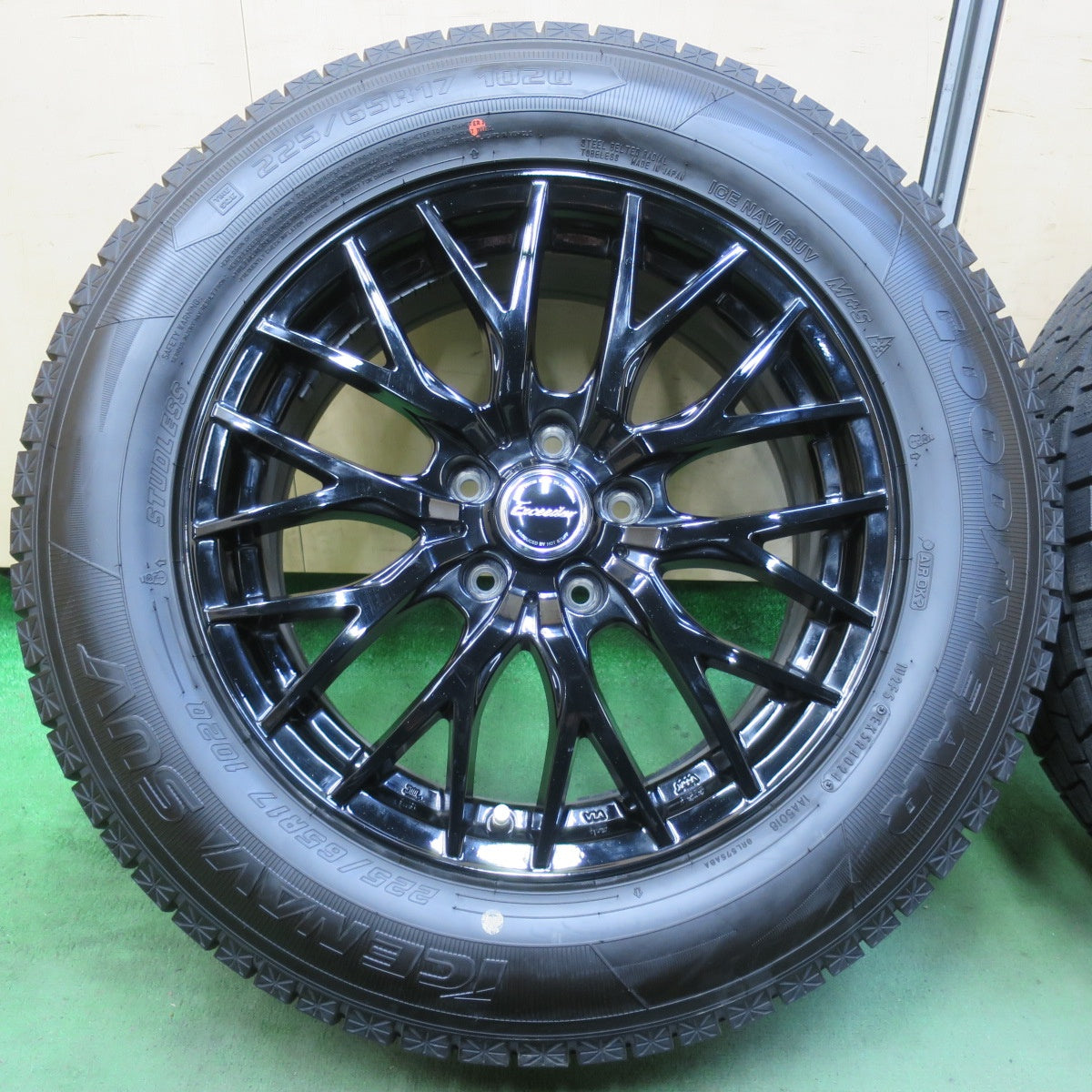 超バリ溝!24年!キレイ!ほぼ10分★スタッドレス 225/65R17 グッドイヤー アイスナビ SUV Exceeder エクシーダー 17インチ PCD114.3/5H★5110401イス