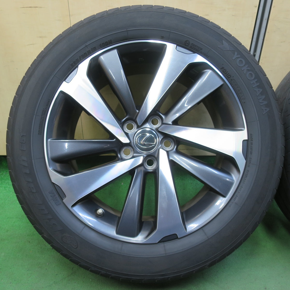 センサー付!キレイ★レクサス 10系 NX 純正 225/60R18 ヨコハマ ブルーアース E51 E51A 18インチ PCD114.3/5H★5091101イノ