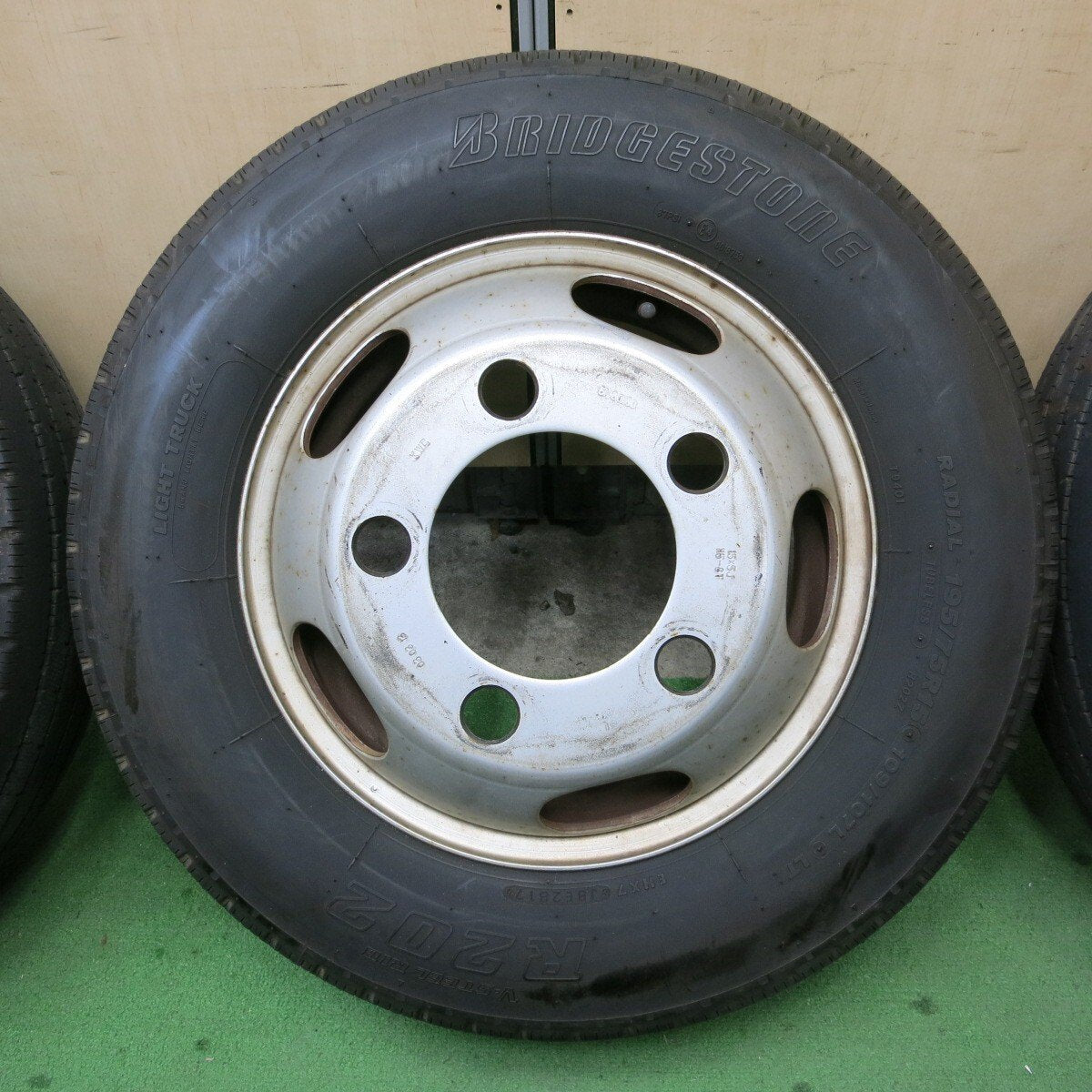 6本価格★トラック タイヤ 195/75R15 109/107L ブリヂストン R202 KWC 115-8T スチール 15インチ PCD208/5H★5021203ナノ
