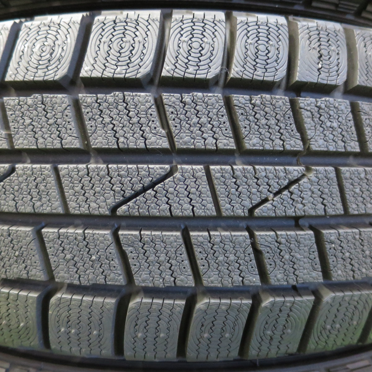 バリ溝!ほぼ10分★スタッドレス 175/65R14 ゼトロ アイスエッジ3 ZETRO ice edge3 タイヤ 14インチ デミオ ノート パッソ フィット 等★5041212イスタ