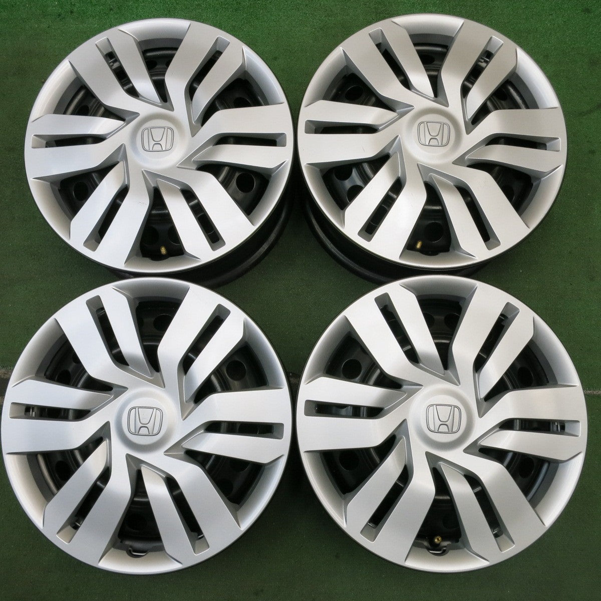 キレイ★ホンダ フィット 純正 スチール ホイール 15インチ 15×6J PCD100/4H★5092508HAホ