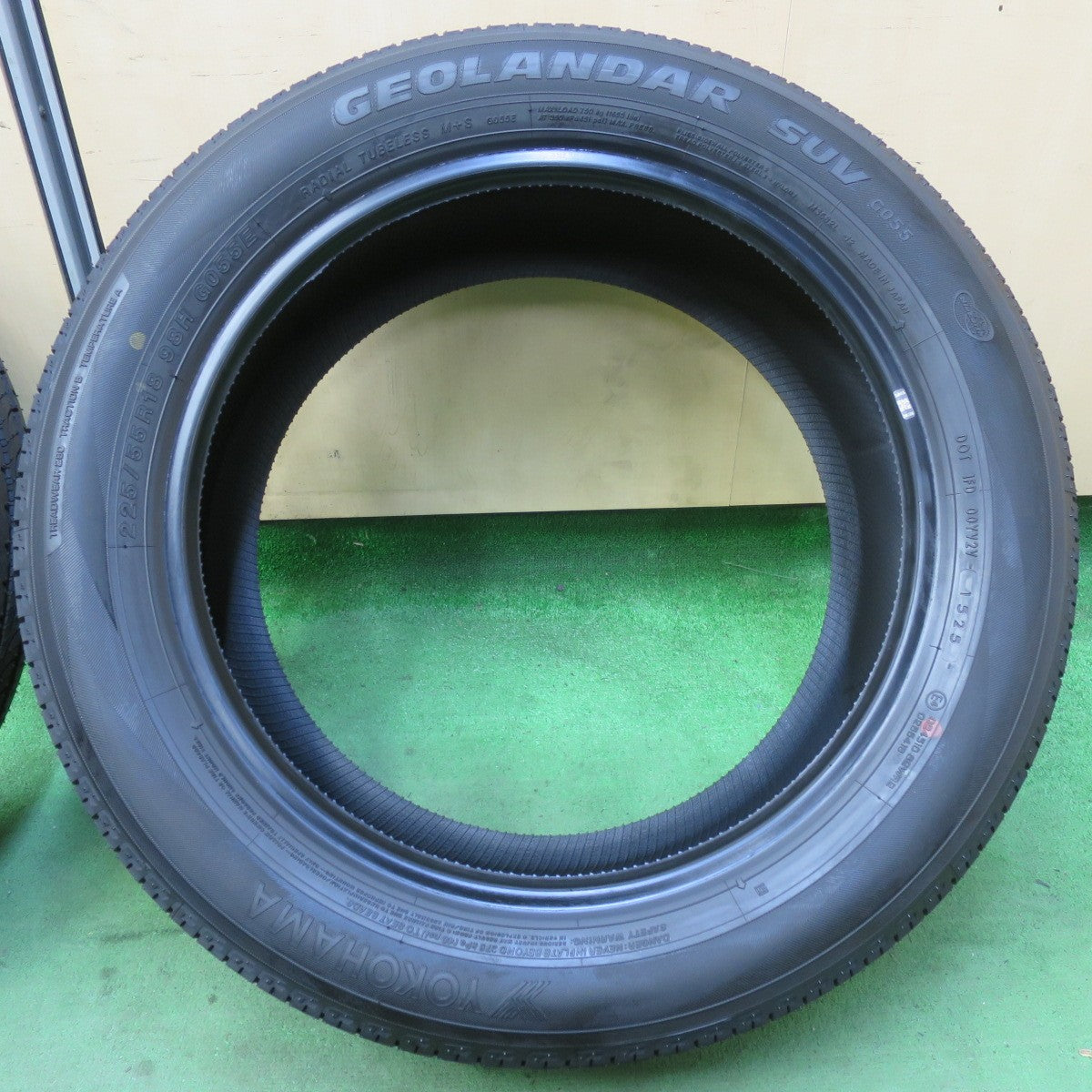 新車外し!25年★225/55R18 ヨコハマ ジオランダー SUV G055 G055E デリカ D:5 シャモニー エクストレイル アウトランダー 等★5061810イノタ