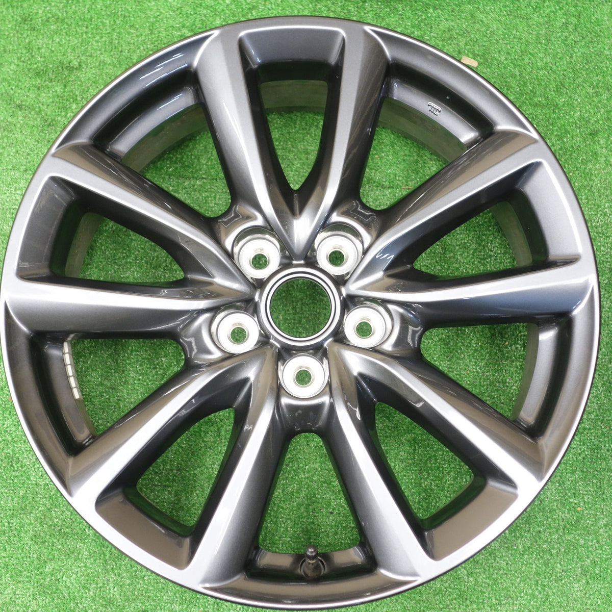 新車外し★マツダ3 ファストバック 純正 ホイール 18インチ 18×7J PCD114.3/5H★5112902KTホ
