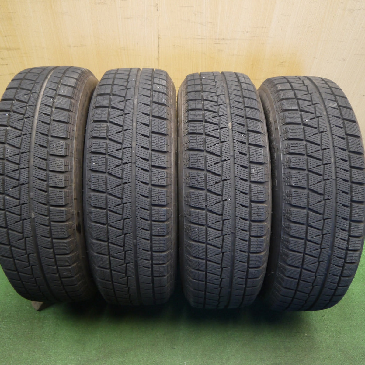 バリ溝!23年!9.5分◎スタッドレス 195/65R15 ブリヂストン アイスパートナー2 VELVA TESALIA ヴェルヴァ テサリア 15インチ PCD114.3/5H◎6100708Hス