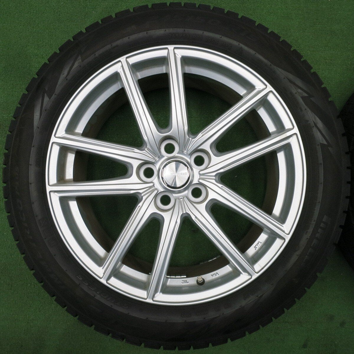 超バリ溝!22年!キレイ!9.5分以上★レクサス 等 245/50R19 スタッドレス ピレリ アイスアシンメトリコ プラス ECO FORME エコフォルム 19インチ PCD120/5H★5012802NJス