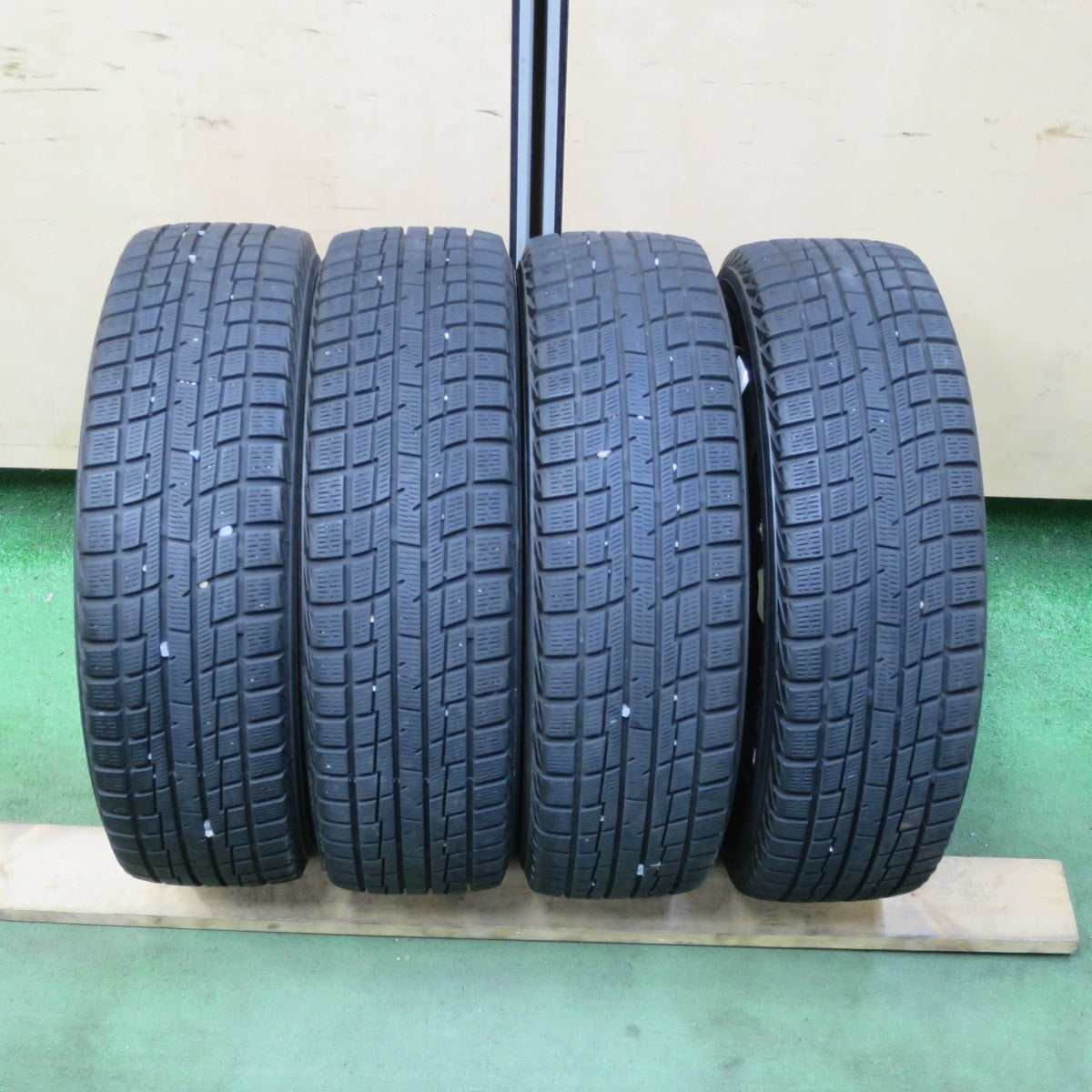 キレイ★スタッドレス 155/65R13 ヨコハマ アイスガード iG30 VELVA SPORT ヴェルヴァ 13インチ PCD100/4H★5053002TTス