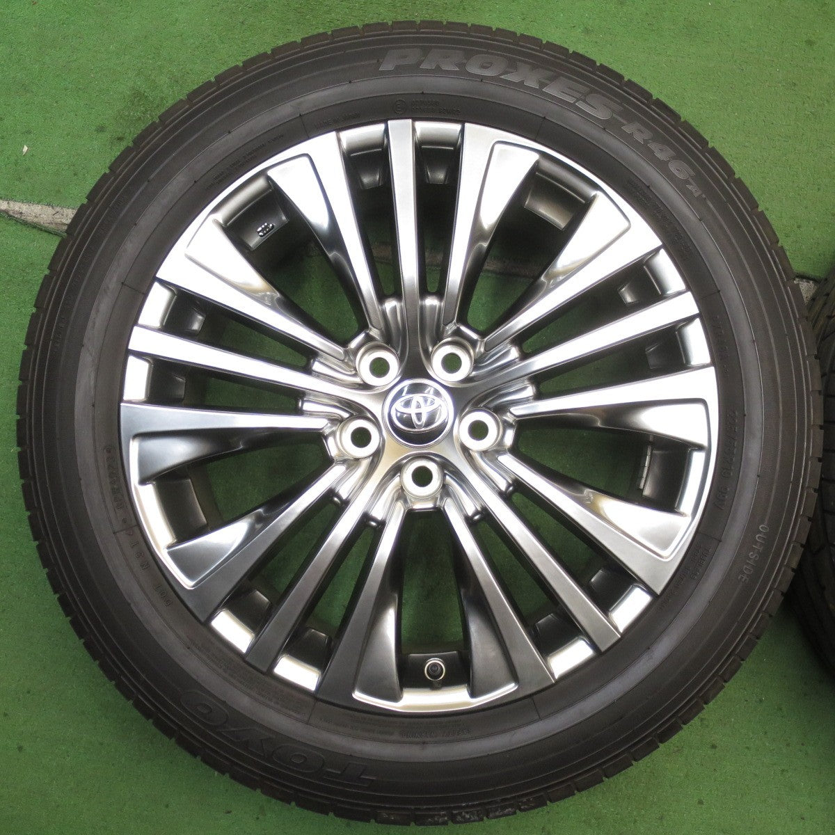 バリ溝!23年!キレイ!9.5分★トヨタ 80系 ハリアー Zグレード 純正 225/55R19 トーヨー プロクセス R46A 19インチ PCD114.3/5H★5072102NJノ