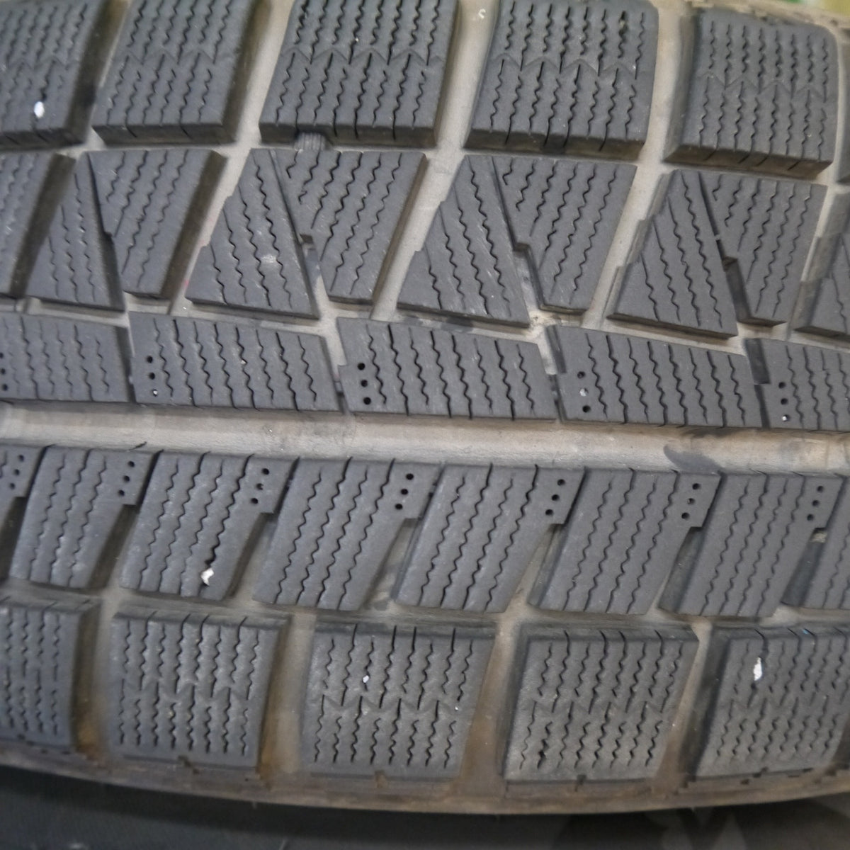 バリ溝!23年!9.5分◎スタッドレス 195/65R15 ブリヂストン アイスパートナー2 VELVA TESALIA ヴェルヴァ テサリア 15インチ PCD114.3/5H◎6100708Hス