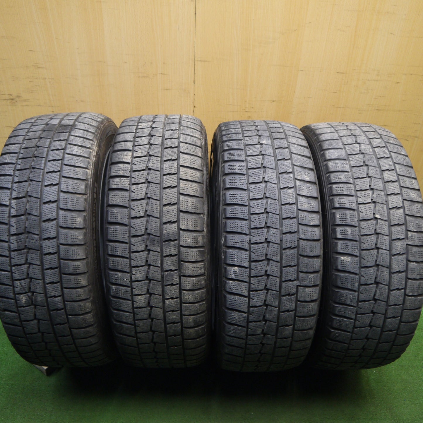 バリ溝!8.5分★スタッドレス WALD ドゥシャトレ 245/45R19 ダンロップ ウインターマックス WM01 D22-C ヴァルド 19インチ PCD114.3/5H★5041107Hス