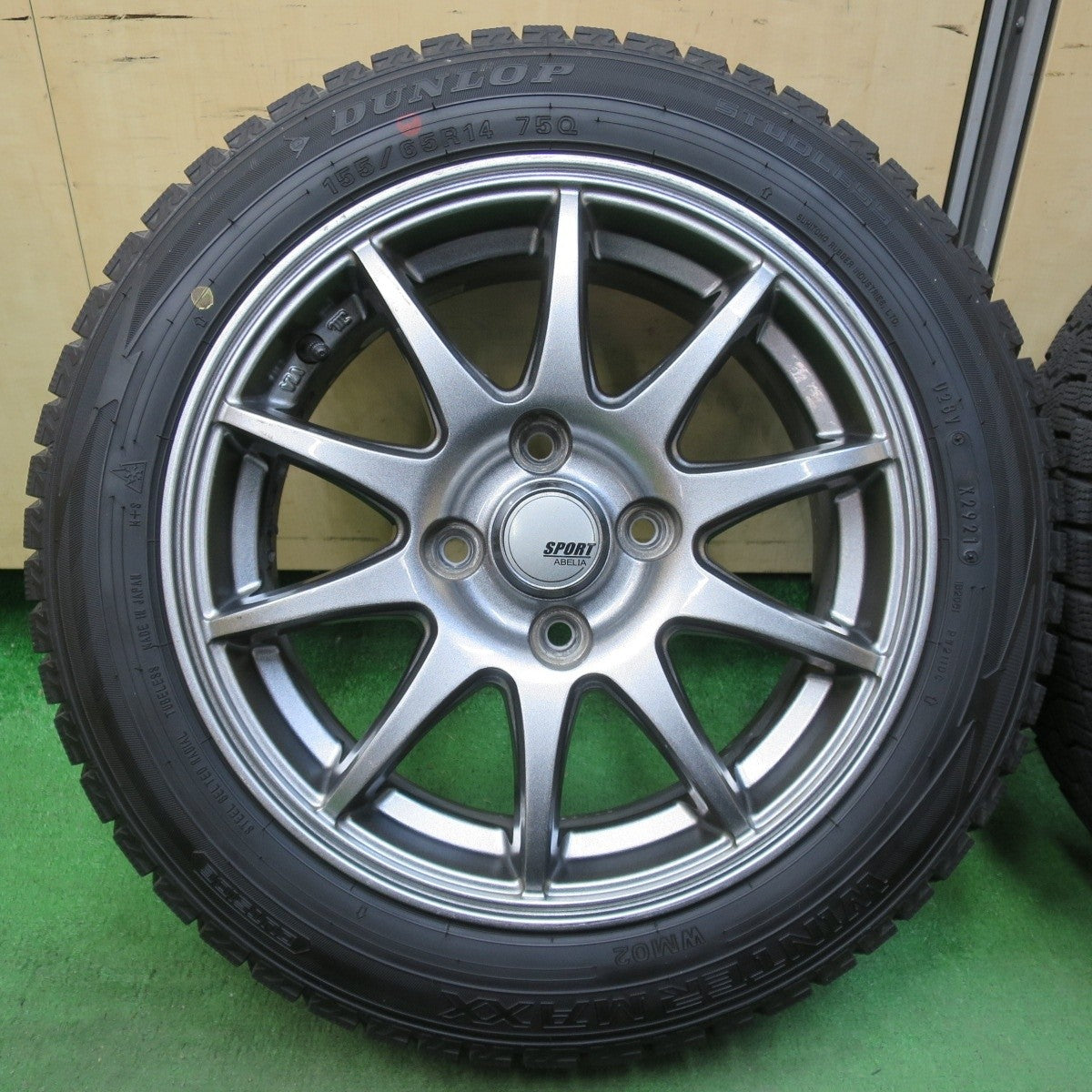 バリ溝!22年!9.5分以上★スタッドレス 155/65R14 ダンロップ ウインターマックス WM02 SPORT ABELIA スポルト アベリア 14インチ PCD100/4H★5032909イス