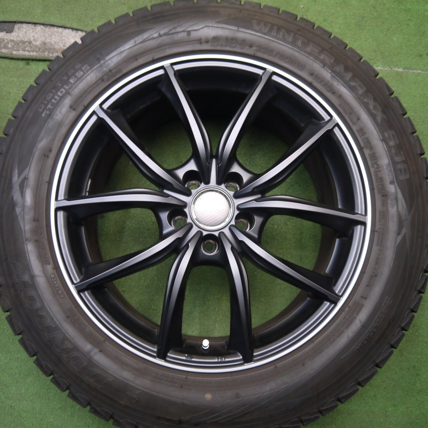 バリ溝!23年!キレイ!9.5分★ポルシェ マカン 等 EUROTECH MP-LINE 235/60R18 スタッドレス ダンロップ ウインターマックス SJ8+ ユーロテック PCD112/5H★5082203Hス