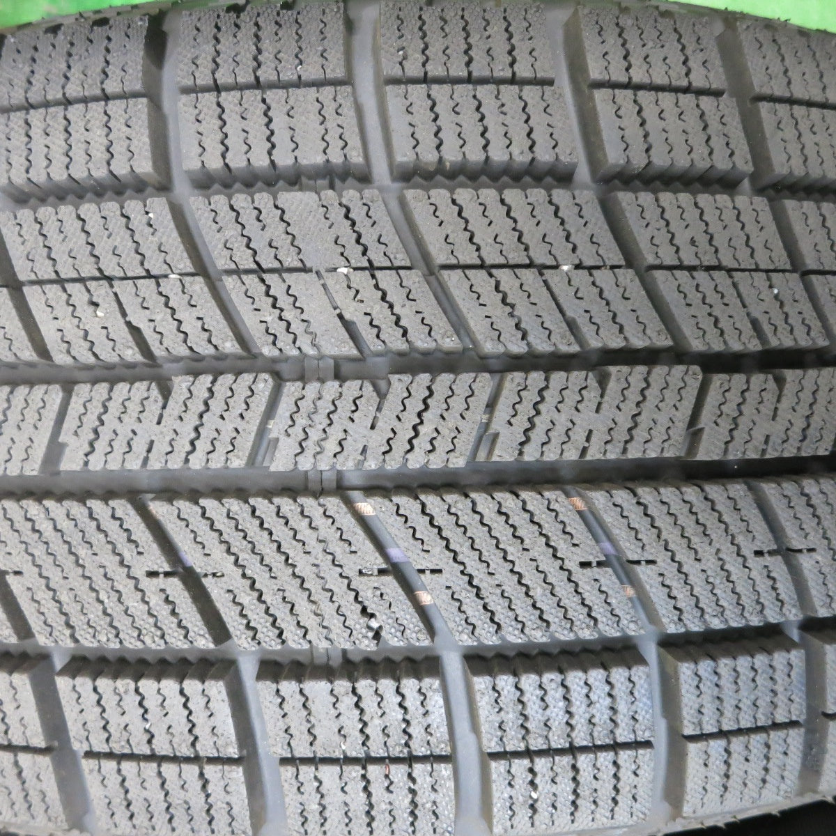 バリ溝!22年!ほぼ10分★スタッドレス 225/65R17 ナンカン アイスアクティバ AW-1 Verthandi ヴェルサンディ ヴェルザンディ 17インチ PCD114.3/5H★5051108HAス
