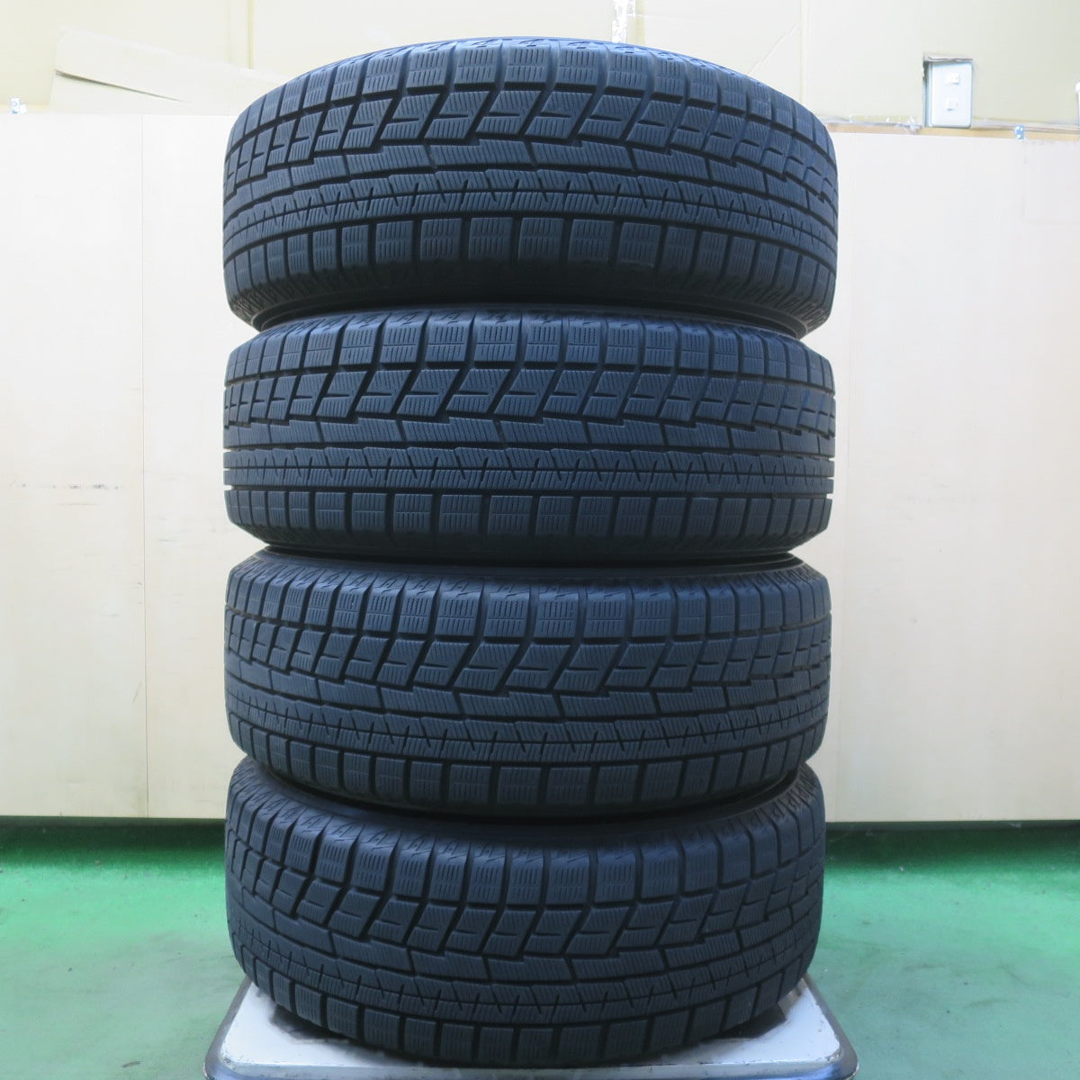 バリ溝!23年!キレイ!9.5分◎ホンダ RU ヴェゼル 純正 215/60R16 スタッドレス ヨコハマ アイスガード iG60 16インチ PCD114.3/5H◎6070103イス