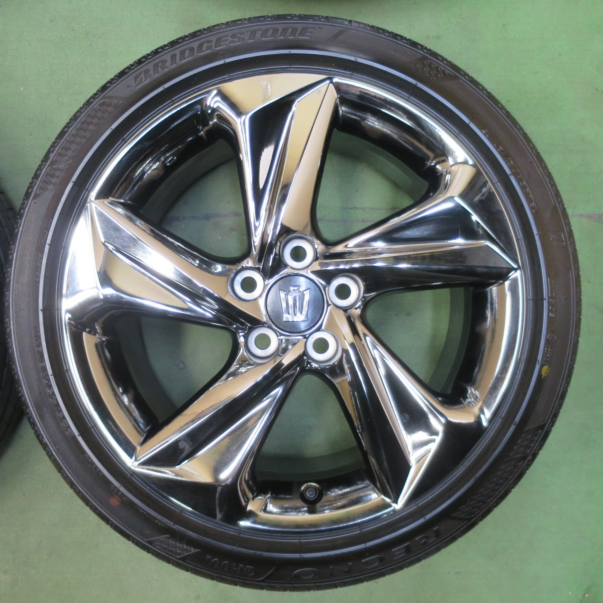 新車外し★トヨタ 220系 クラウン RS 純正 225/45R18 ブリヂストン レグノ GR001 18インチ PCD114.3/5H★5111305TTノ