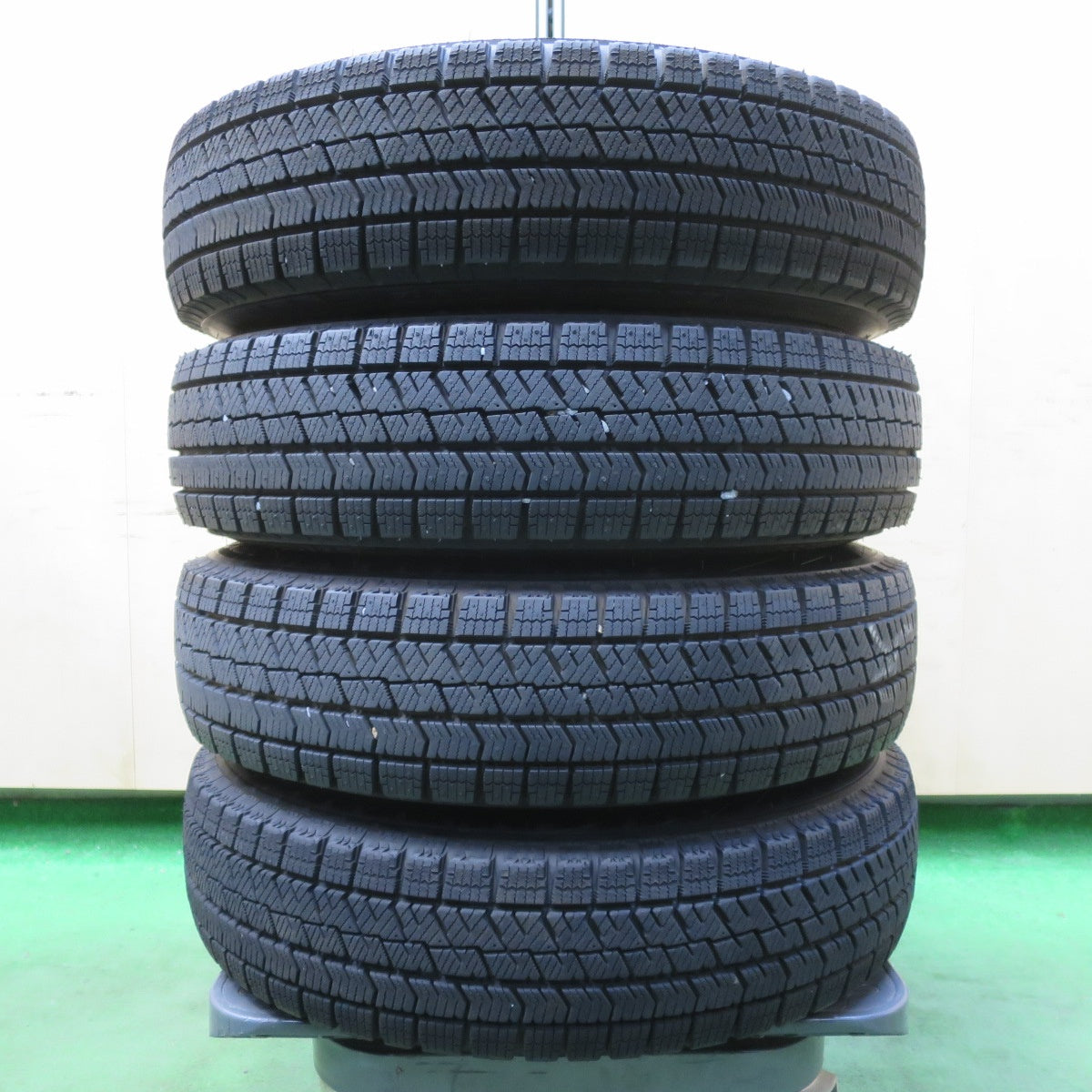 バリ溝!24年!キレイ!ほぼ10分★スタッドレス 145/80R13 ブリヂストン ブリザック VRX2 Claire クレール 13インチ PCD100/4H★5053104イス