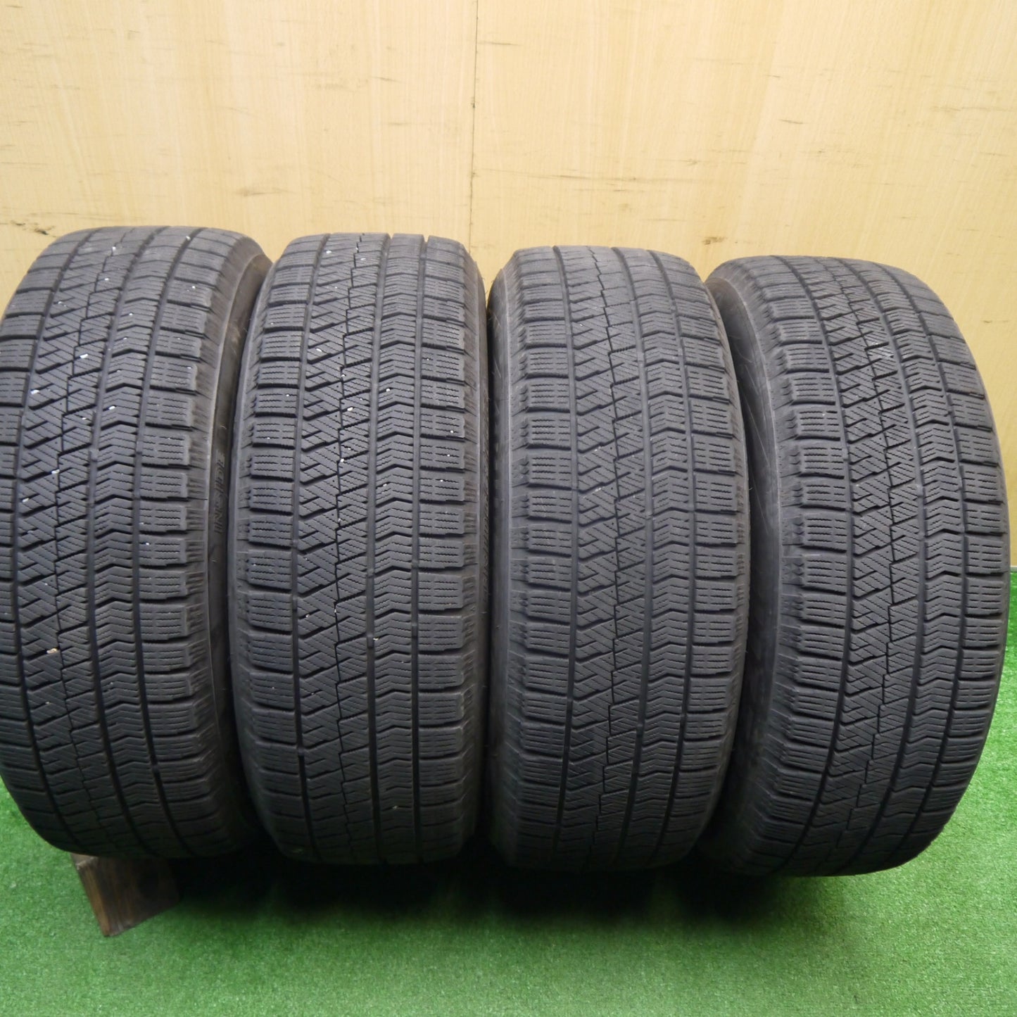 バリ溝!22年!キレイ!9.5分★スタッドレス 205/60R16 ブリヂストン ブリザック VRX2 evance HA1 エヴァンス 16インチ PCD114.3/5H★5111001Hス