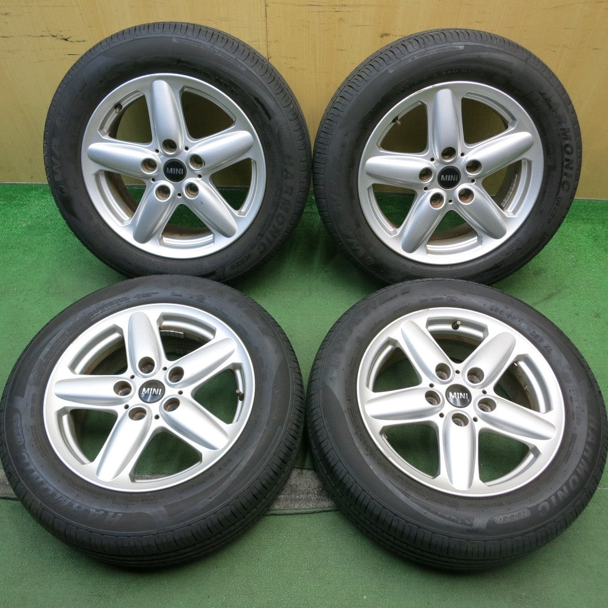 バリ溝!22年!9分★MINI ミニ クロスオーバー R60 純正 205/60R16 ワンリ HARMONIC H220 16インチ PCD120/5H★5092712HAノ
