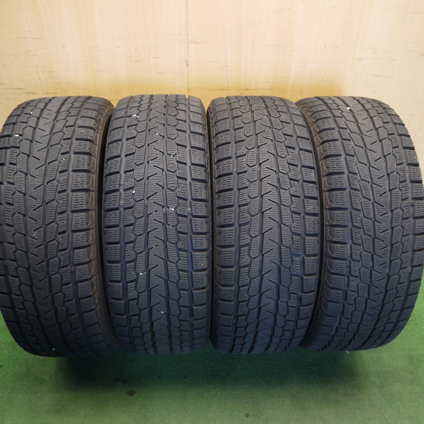 バリ溝!キレイ!9分◎アウディ 等 EURO AXIS CROSSedge 235/55R18 スタッドレス ヨコハマ アイスガード G075 ユーロアクシス クロスエッジ 18インチ PCD112/5H◎6070302Hス