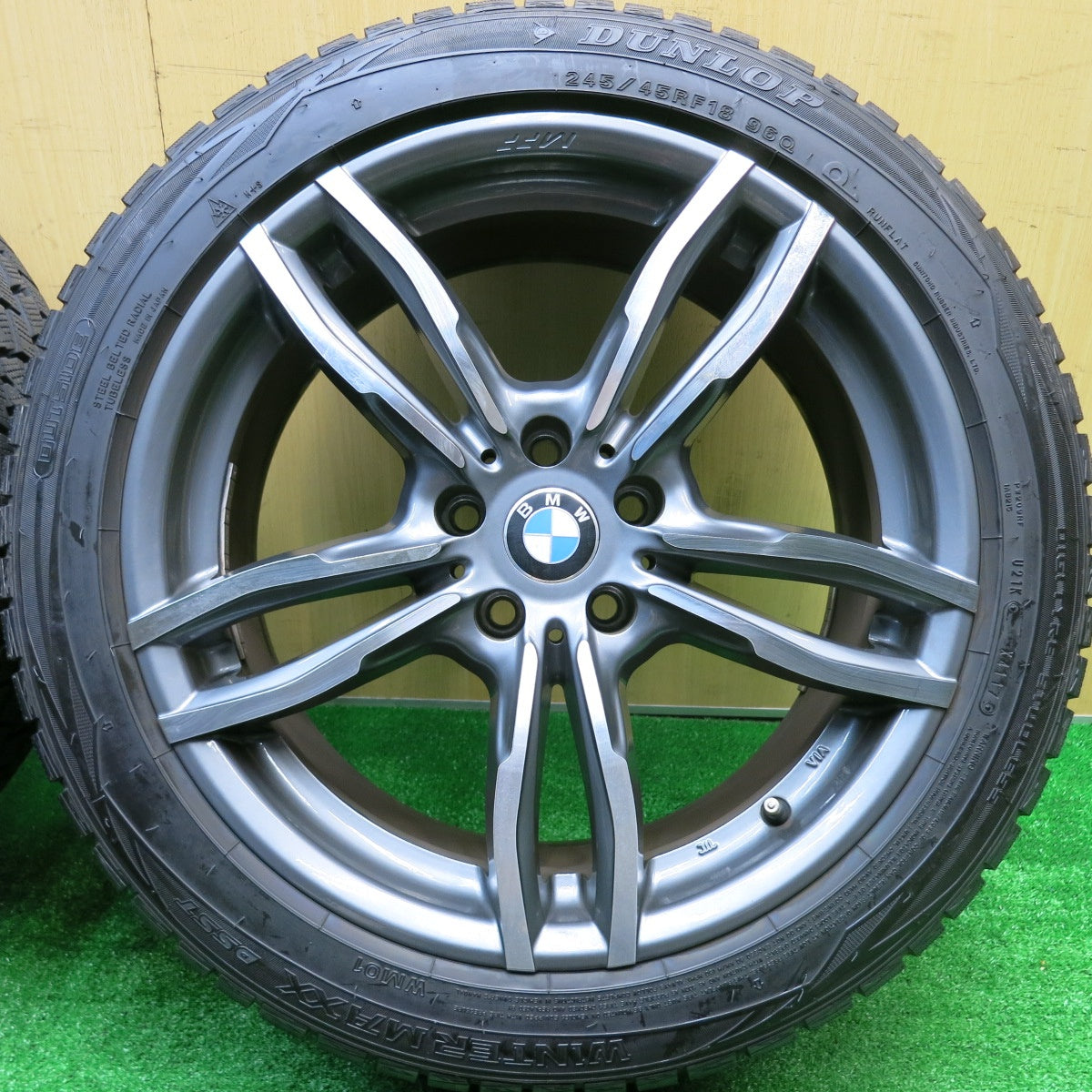 超バリ溝!9.5分以上★BMW 等 MAK LUFT FF 245/45R18 スタッドレス ダンロップ ウインターマックス WM01 DSST ランフラット 18インチ PCD112/5H★5101804HAス
